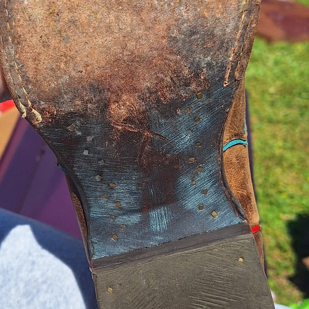 Ariat Quincy Bronco Boots Billie Red 7.5 Painted Cowgirl Western Cowboy Rare - Picture 9 of 15